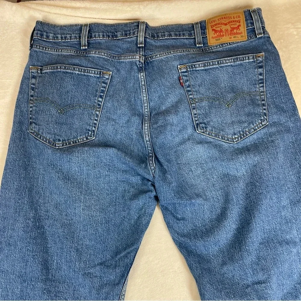 Levi’s 505 men’s regular fit jeans size 40/30